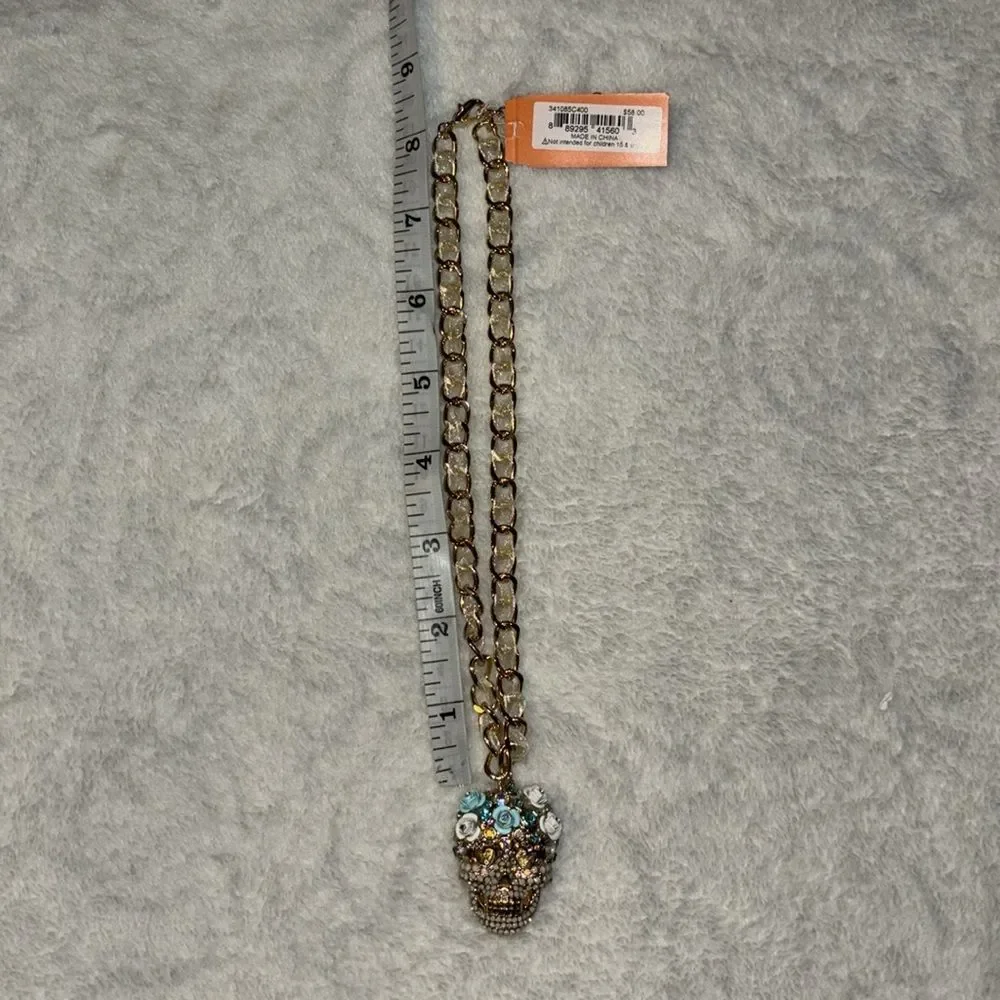NWT Betsey Johnson white & blue sugar skull necklace.